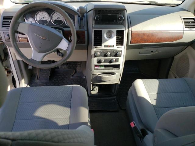 Photo 8 from auction – 2010 CHRYSLER TOWN & COU with VIN 2A4RR4DE2AR374055