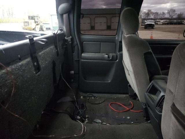 Photo 10 from auction – 2005 GMC NEW SIERRA with VIN 2GTEC19T051142182