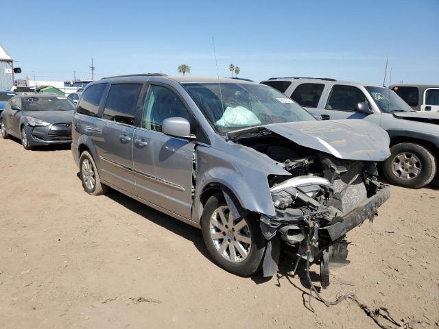 Photo 4 from auction – 2016 CHRYSLER TOWN & COU with VIN 2C4RC1BG3GR291642