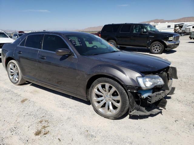 Photo 4 from auction – 2019 CHRYSLER 300 TOURIN with VIN 2C3CCAAG2KH517020