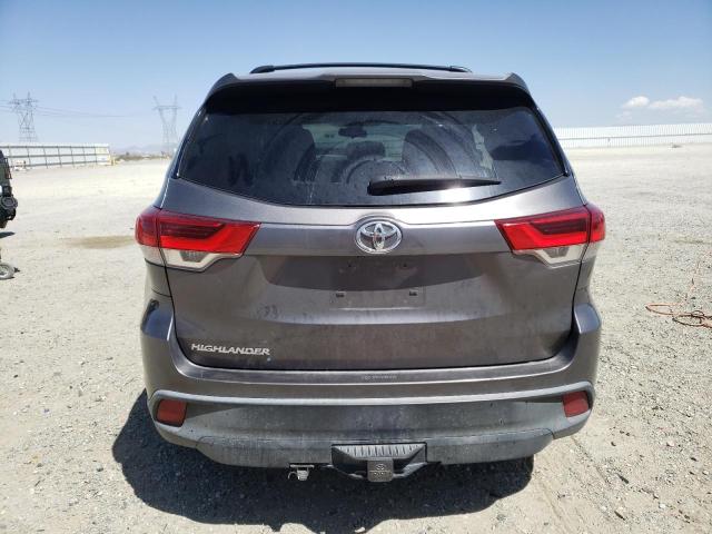 Photo 6 from auction – 2018 TOYOTA HIGHLANDER with VIN 5TDZZRFH3JS257537
