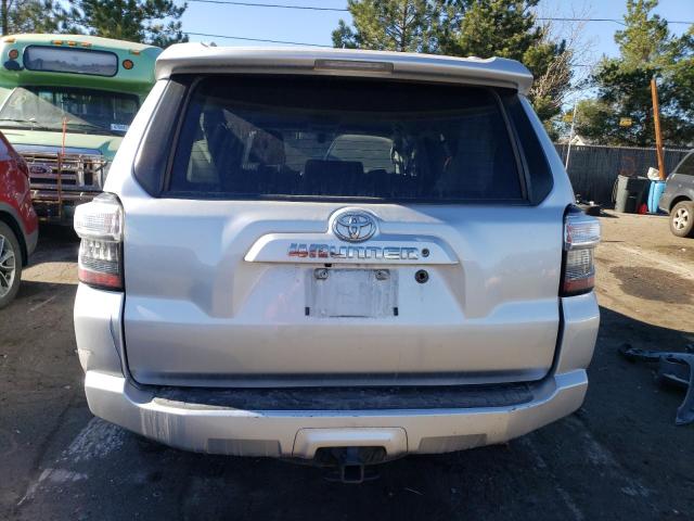 Photo 6 from auction – 2018 TOYOTA 4RUNNER SR with VIN JTEBU5JRXJ5500416