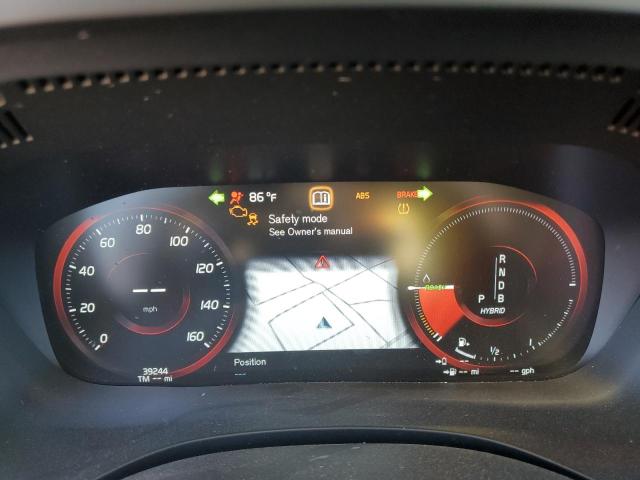 Photo 9 from auction – 2018 VOLVO XC60 T8 IN with VIN LYVBR0DL2JB101094