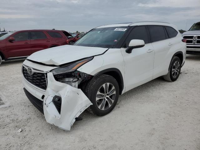 TOYOTA HIGHLANDER 2022 with VIN 5TDGZRAH3NS123227 - Photo from auction