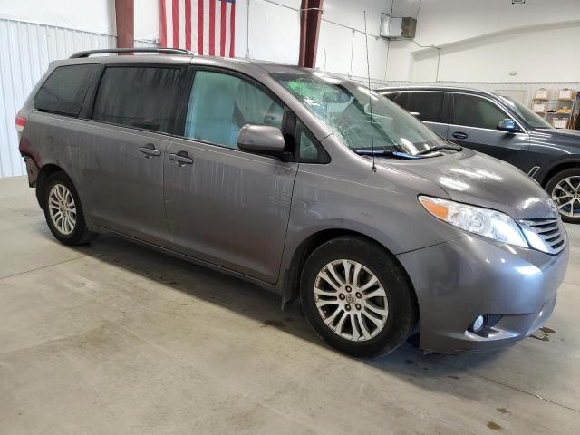 Photo 4 from auction – 2014 TOYOTA SIENNA XLE with VIN 5TDYK3DC3ES507630
