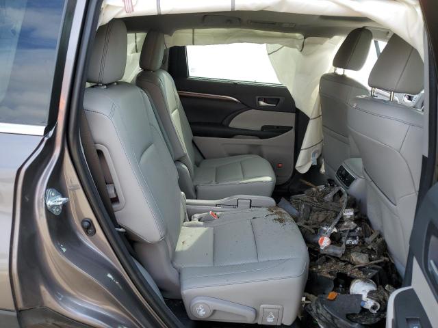 Photo 11 from auction – 2015 TOYOTA HIGHLANDER with VIN 5TDDKRFH9FS224659