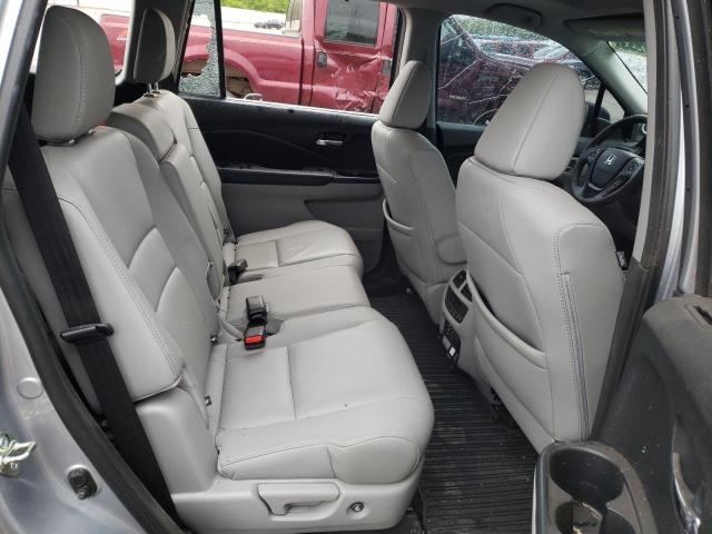 Photo 10 from auction – 2017 HONDA PILOT TOUR with VIN 5FNYF5H92HB008132