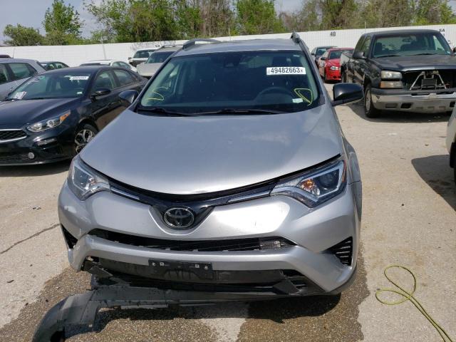 Photo 5 from auction – 2017 TOYOTA RAV4 LE with VIN 2T3BFREV6HW625736