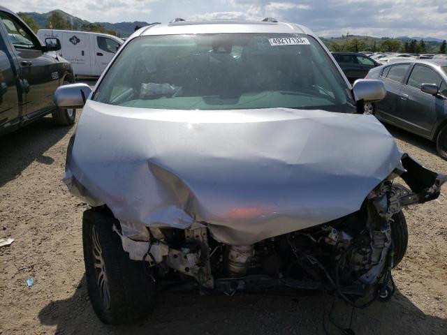 Photo 5 from auction – 2018 TOYOTA SIENNA XLE with VIN 5TDYZ3DC3JS947840