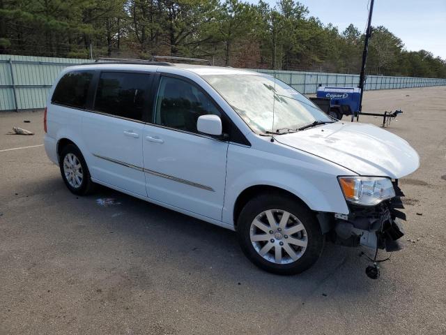 Photo 4 from auction – 2016 CHRYSLER TOWN & COU with VIN 2C4RC1BG3GR207044