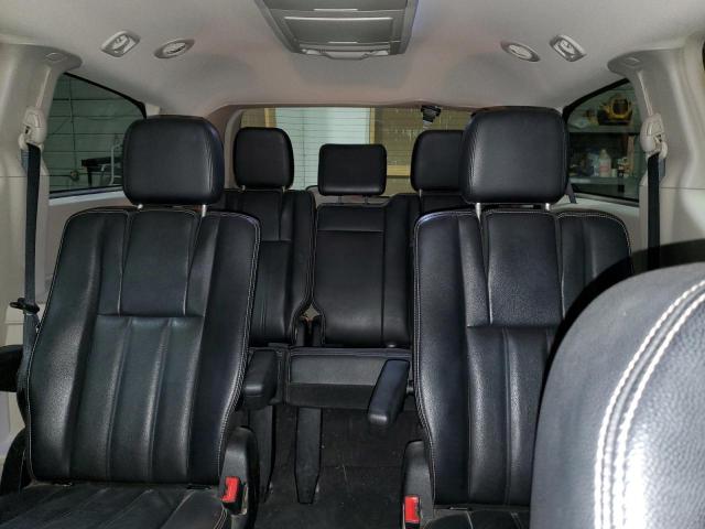 Photo 10 from auction – 2013 CHRYSLER TOWN & COU with VIN 2C4RC1BG9DR641593