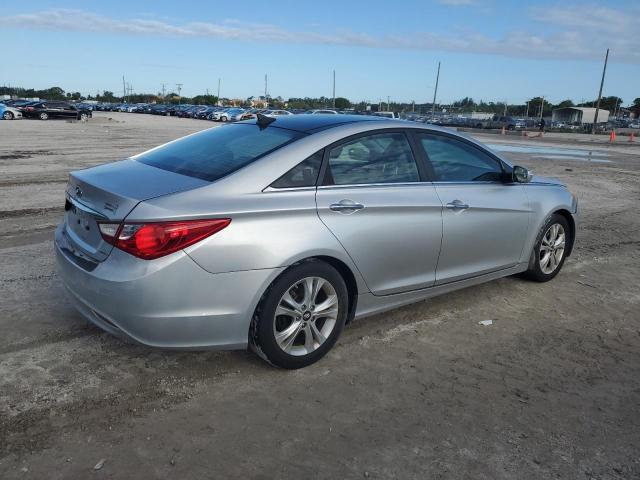 Photo 3 from auction – 2012 HYUNDAI SONATA SE with VIN 5NPEC4AC6CH392504