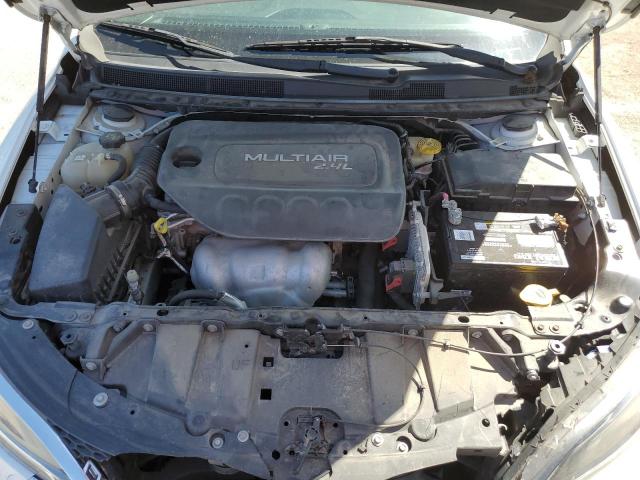 Photo 11 from auction – 2015 CHRYSLER 200 LIMITE with VIN 1C3CCCAB6FN670643