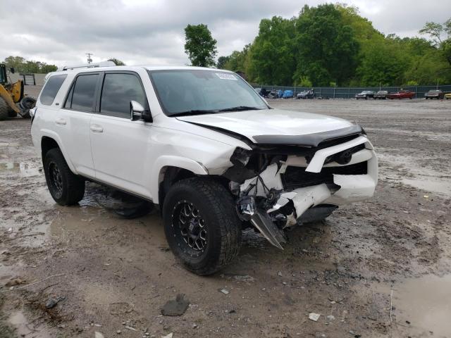 Photo 4 from auction – 2018 TOYOTA 4RUNNER SR with VIN JTEBU5JRXJ5547560