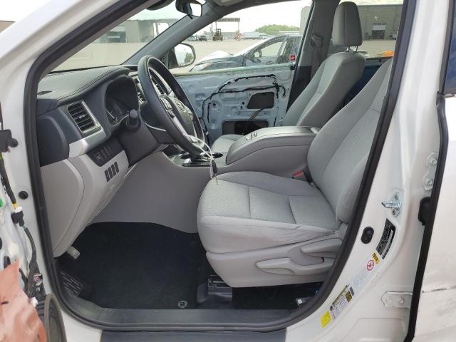 Photo 7 from auction – 2017 TOYOTA HIGHLANDER with VIN 5TDZARFH2HS026324