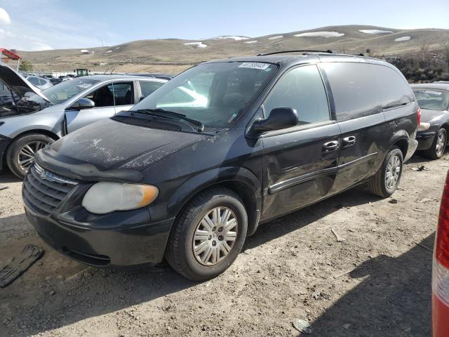 CHRYSLER TOWN & COU 2005 with VIN 2C4GP44R85R306760 - Photo from auction