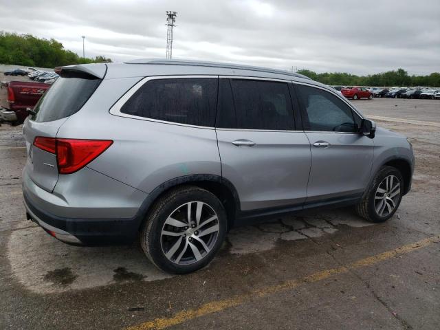 Photo 3 from auction – 2017 HONDA PILOT TOUR with VIN 5FNYF5H92HB008132