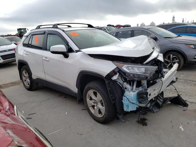 Photo 4 from auction – 2021 TOYOTA RAV4 XLE with VIN 2T3W1RFV9MC171296