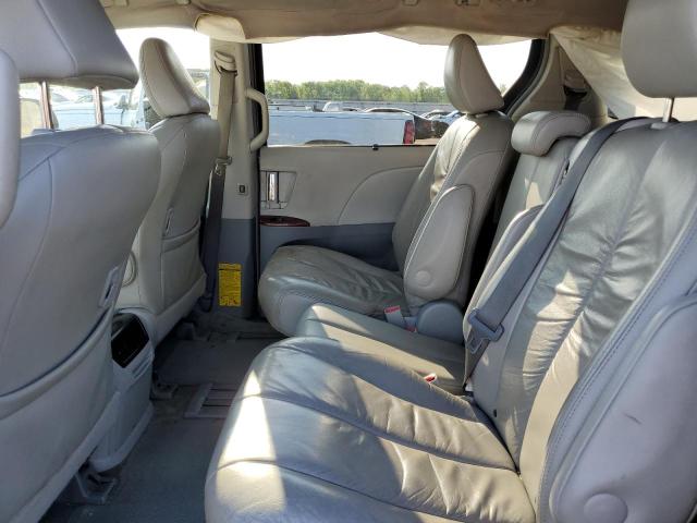Photo 11 from auction – 2012 TOYOTA SIENNA XLE with VIN 5TDYK3DC5CS208640