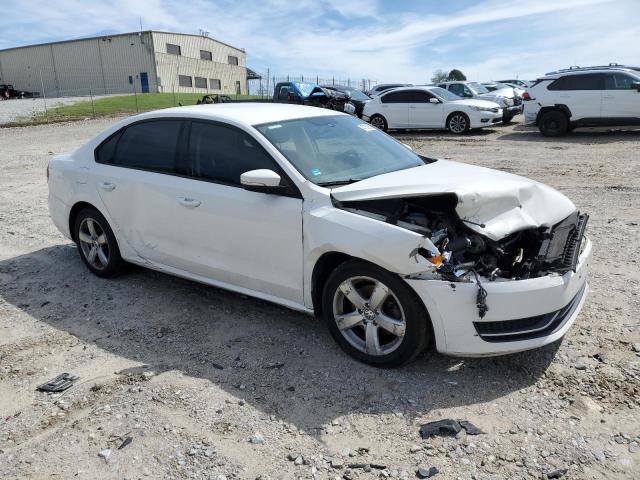 Photo 4 from auction – 2013 VOLKSWAGEN PASSAT S with VIN 1VWAP7A35DC132805