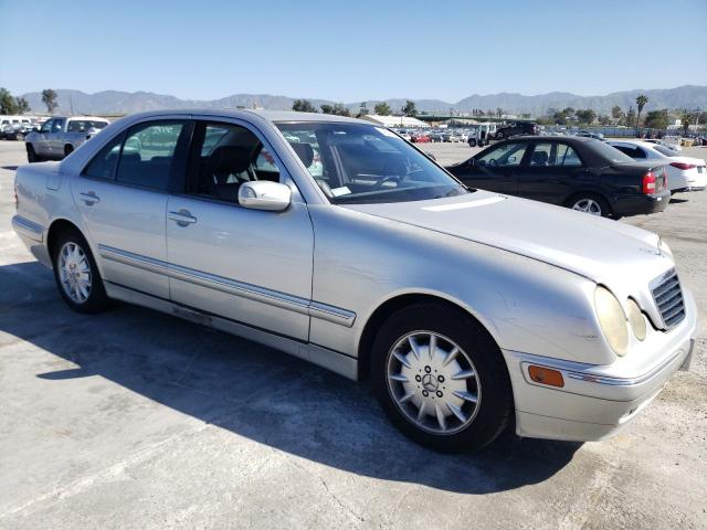 Photo 4 from auction – 2001 MERCEDES-BENZ 300-CLASS with VIN WDBJF65J71B197972