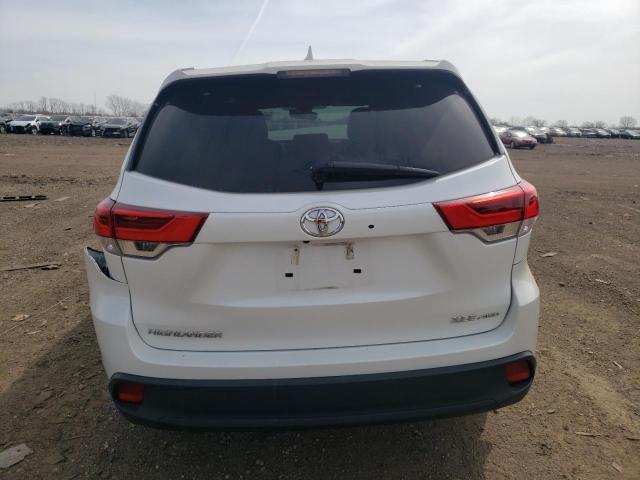 Photo 6 from auction – 2018 TOYOTA HIGHLANDER with VIN 5TDJZRFH3JS487995