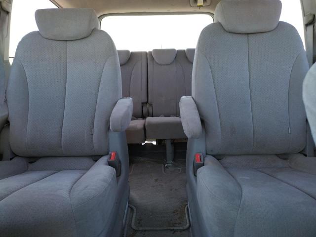 Photo 10 from auction – 2007 HYUNDAI ENTOURAGE with VIN KNDMC233276014564