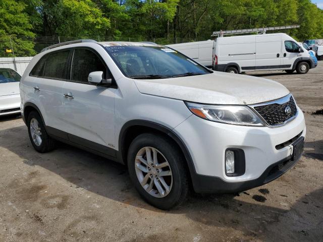 Photo 4 from auction – 2015 KIA SORENTO LX with VIN 5XYKTCA68FG585644