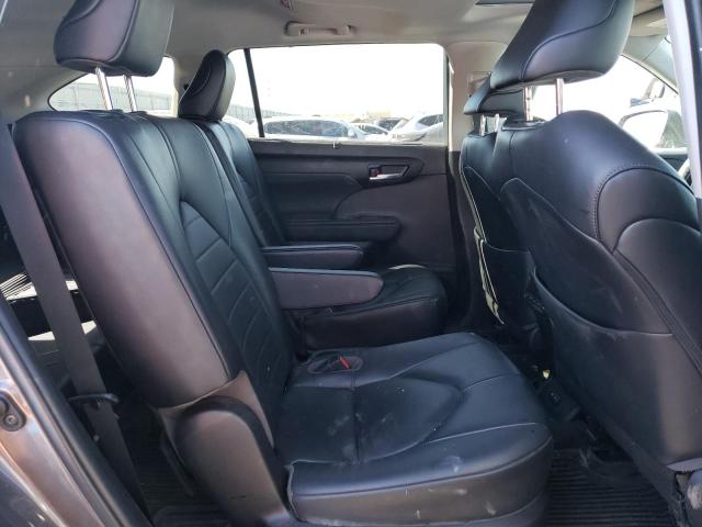 Photo 11 from auction – 2022 TOYOTA HIGHLANDER with VIN 5TDGBRCH0NS555470
