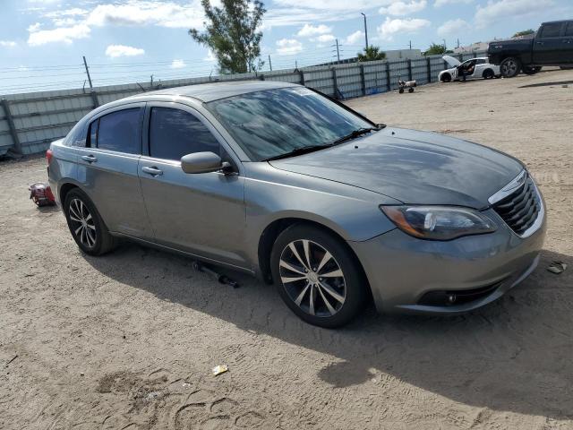 Photo 4 from auction – 2013 CHRYSLER 200 TOURIN with VIN 1C3CCBBG1DN738297