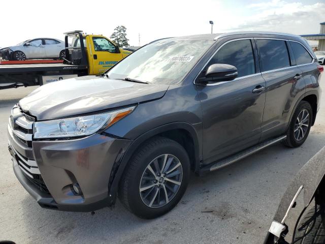 TOYOTA HIGHLANDER 2019 with VIN 5TDKZRFH6KS566146 - Photo from auction