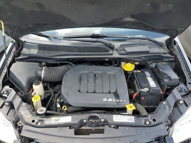 Photo 12 from auction – 2016 CHRYSLER TOWN & COU with VIN 2C4RC1BGXGR297664
