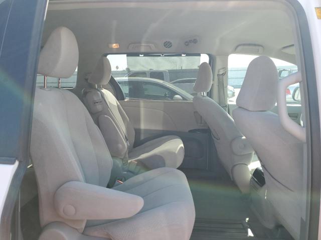 Photo 11 from auction – 2012 TOYOTA SIENNA LE with VIN 5TDKK3DC4CS260086