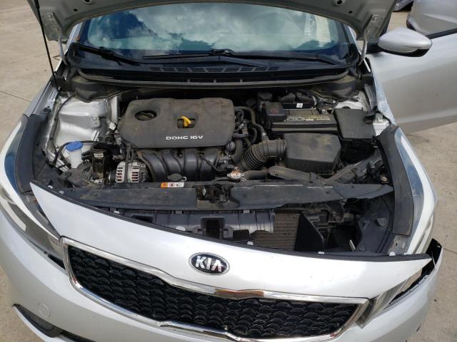 Photo 11 from auction – 2017 KIA FORTE LX with VIN 3KPFK4A7XHE117983