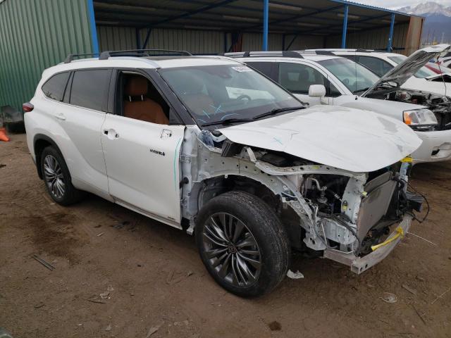 Фото 4 с аукциона – 2021 TOYOTA HIGHLANDER с VIN 5TDEBRCH0MS051488