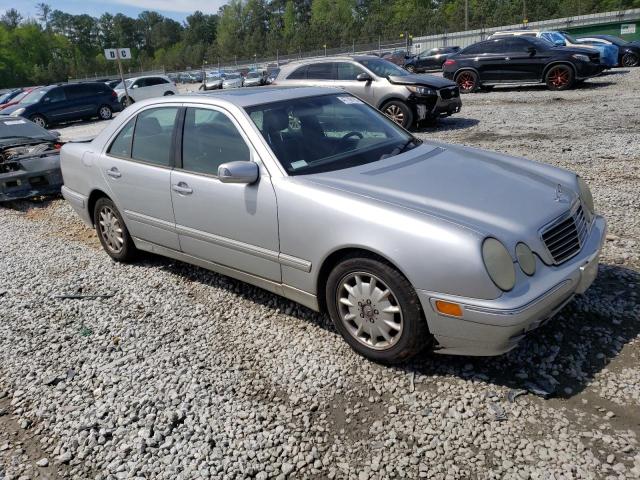 Photo 4 from auction – 2000 MERCEDES-BENZ E 320 with VIN WDBJF65J5YB104411
