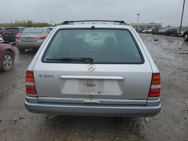 Photo 6 from auction – 1995 MERCEDES-BENZ E 320 with VIN WDBEA92E8SF334291