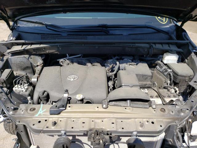 Photo 11 from auction – 2019 TOYOTA HIGHLANDER with VIN 5TDJZRFH8KS717435