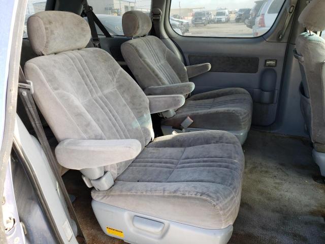 Photo 11 from auction – 2001 TOYOTA SIENNA LE with VIN 4T3ZF13C81U323033