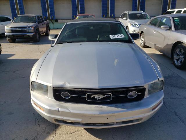 Photo 5 from auction – 2005 FORD MUSTANG with VIN 1ZVFT84N355213506