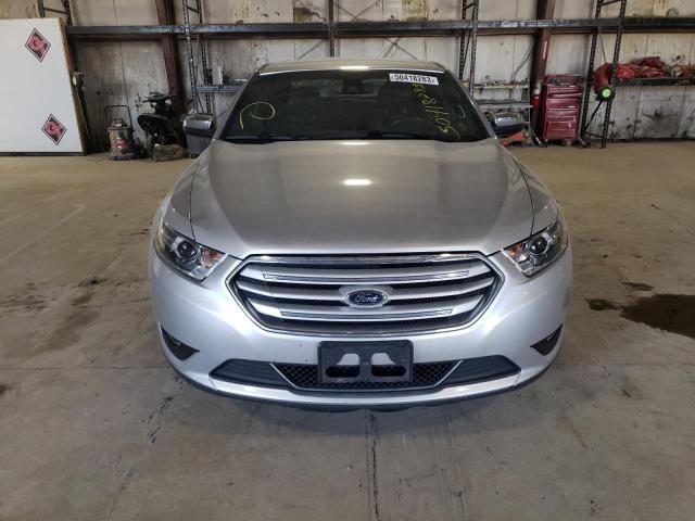 Photo 5 from auction – 2017 FORD TAURUS LIM with VIN 1FAHP2F8XHG111753