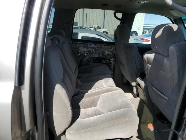 Photo 10 from auction – 2003 CHEVROLET SUBURBAN C with VIN 3GNEC16TX3G317098