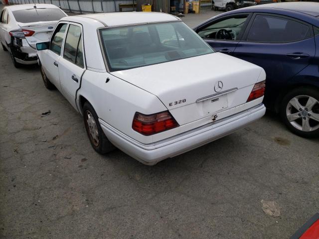 Photo 2 from auction – 1995 MERCEDES-BENZ E 320 BASE with VIN WDBEA32EXSC203829