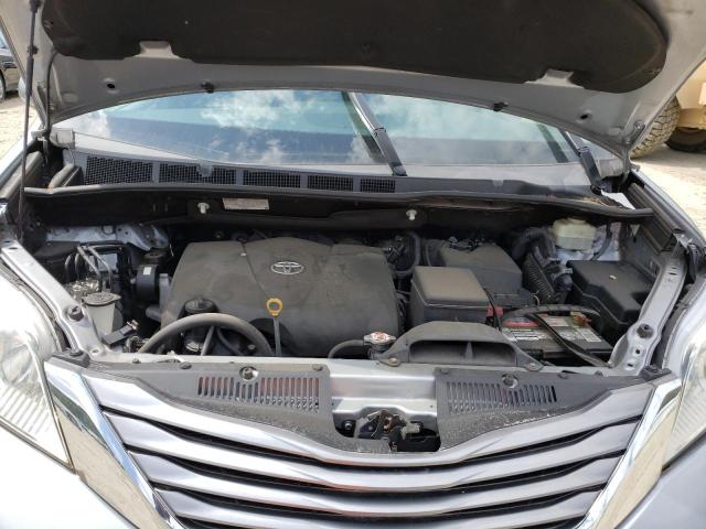 Photo 12 from auction – 2017 TOYOTA SIENNA XLE with VIN 5TDYZ3DC4HS773898