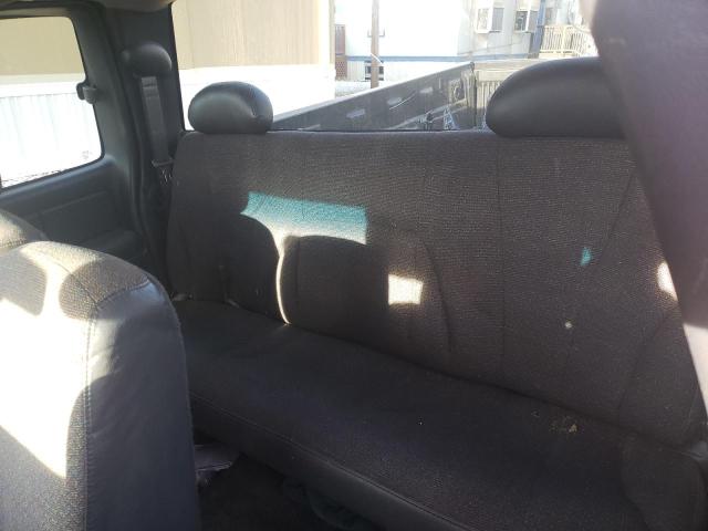 Photo 10 from auction – 2000 CHEVROLET SILVERADO with VIN 2GCEC19V9Y1182279