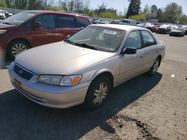 TOYOTA CAMRY CE 2000 with VIN 4T1BG22K5YU754395 - Photo from auction