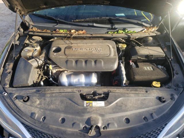 Photo 11 from auction – 2016 CHRYSLER 200 LIMITE with VIN 1C3CCCAB0GN171404