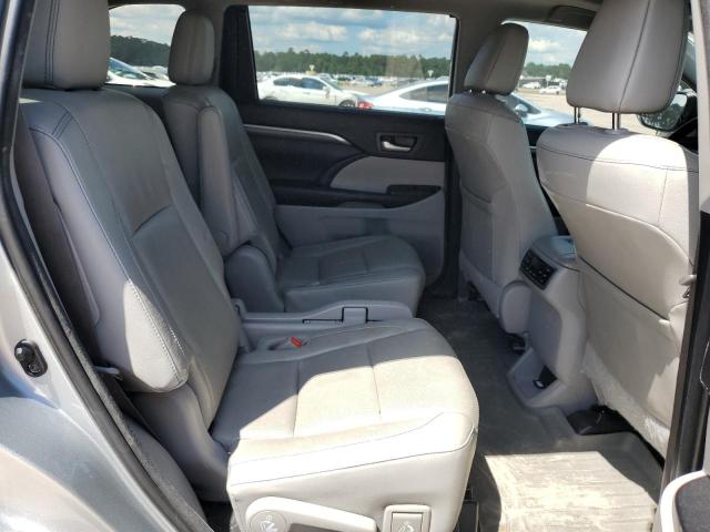 Photo 11 from auction – 2018 TOYOTA HIGHLANDER with VIN 5TDYZRFH6JS258824