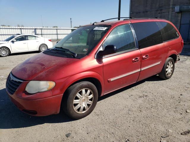 Photo 1 from auction – 2005 CHRYSLER TOWN & COU with VIN 2C8GP54L15R504550