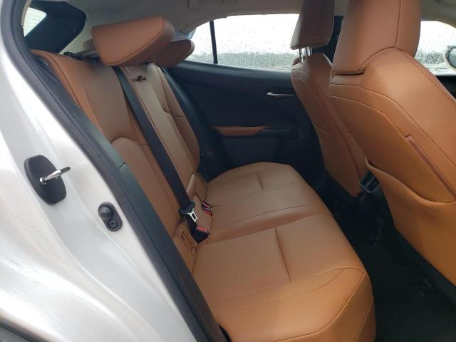 Photo 10 from auction – 2020 LEXUS UX 200 with VIN JTHP3JBH0L2026684